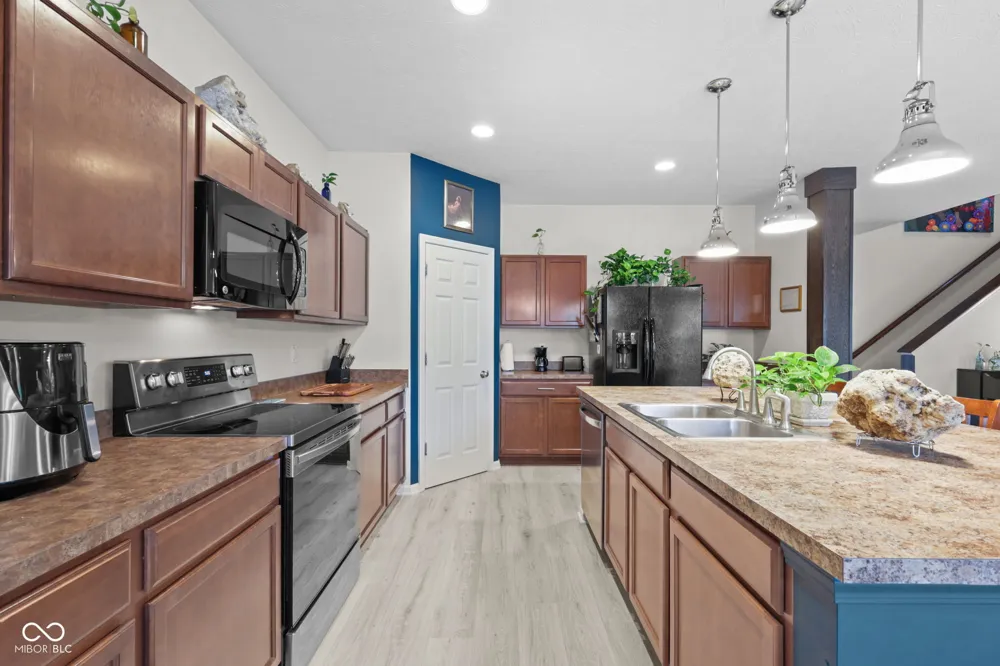 5976 Chazimal Street Plainfield, IN 46168