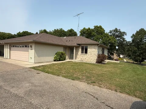 1832 Nodaway Drive