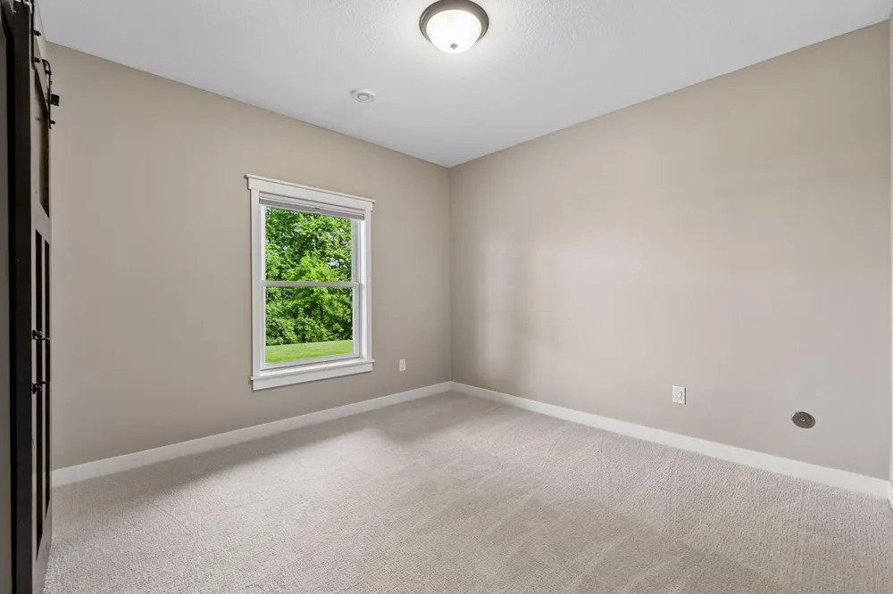2444 Woods Drive Victoria, MN 55386