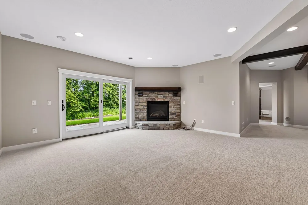 2444 Woods Drive Victoria, MN 55386