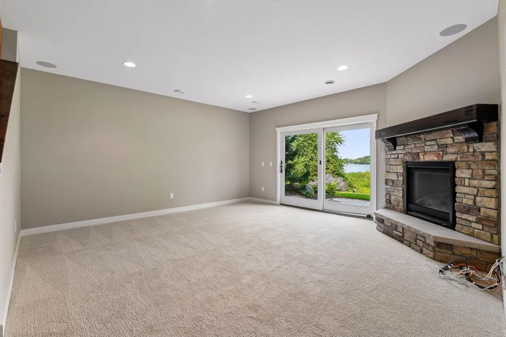 2444 Woods Drive Victoria, MN 55386