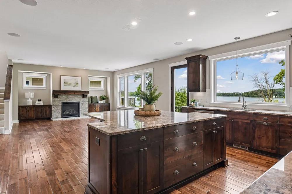 2444 Woods Drive Victoria, MN 55386