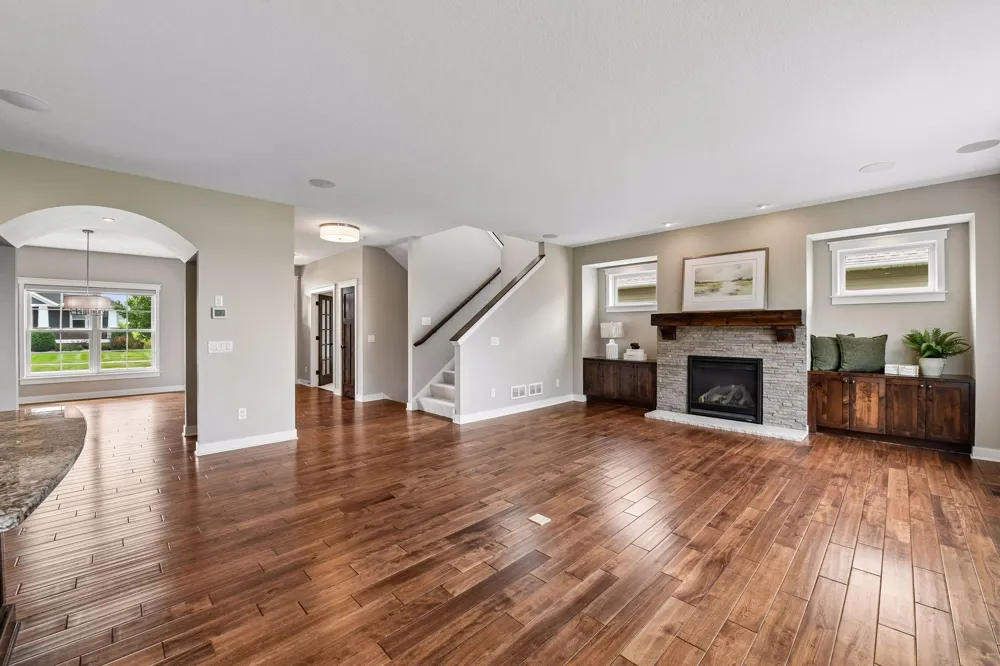 2444 Woods Drive Victoria, MN 55386