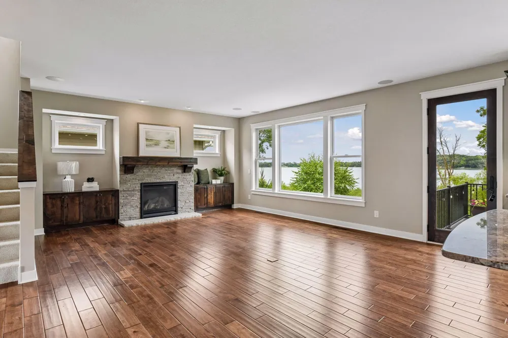2444 Woods Drive Victoria, MN 55386