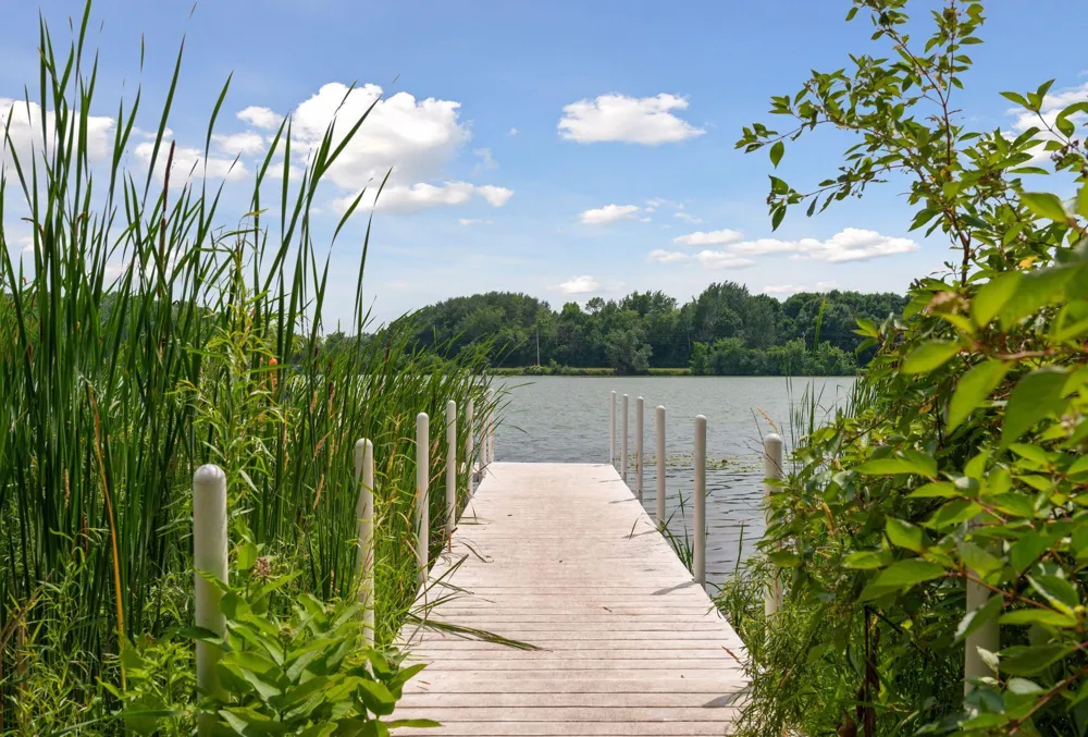 9122 Fox Court Victoria, MN 55386