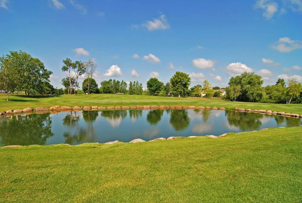 9122 Fox Court Victoria, MN 55386