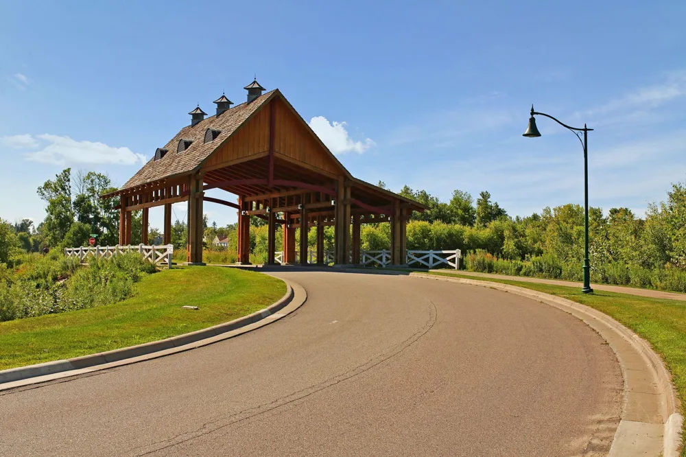 9122 Fox Court Victoria, MN 55386