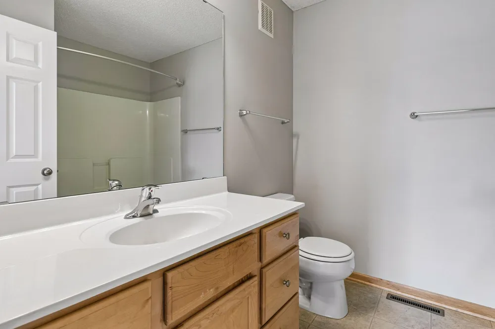 9122 Fox Court Victoria, MN 55386