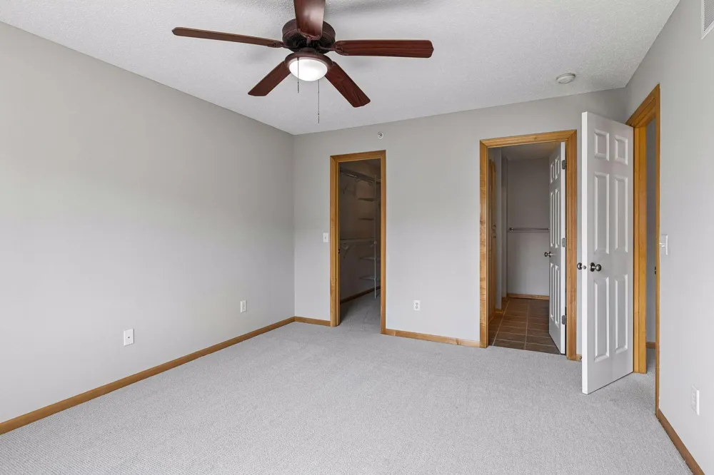 9122 Fox Court Victoria, MN 55386
