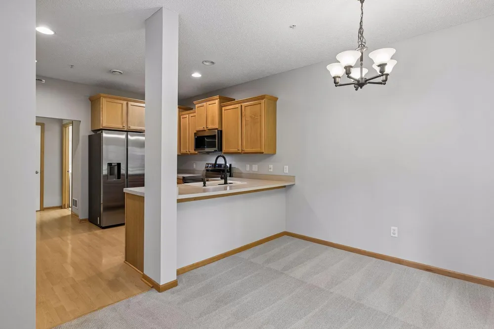 9122 Fox Court Victoria, MN 55386