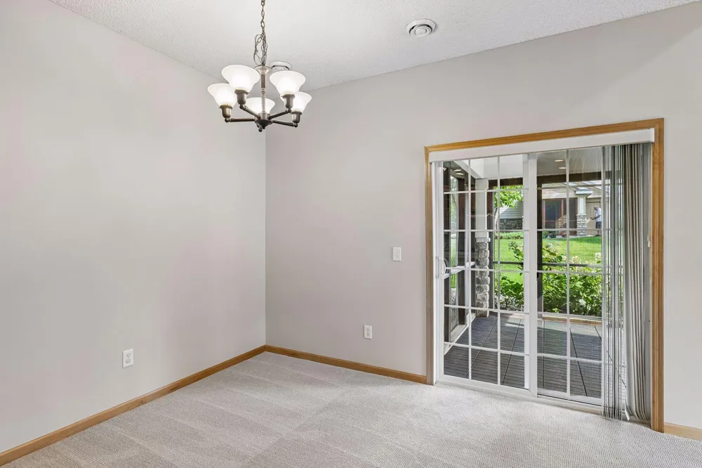 9122 Fox Court Victoria, MN 55386
