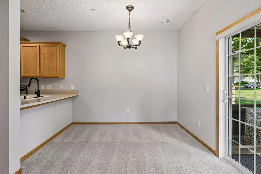 9122 Fox Court Victoria, MN 55386