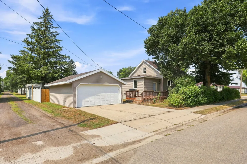 202 1st Avenue SW Dilworth, MN 56529