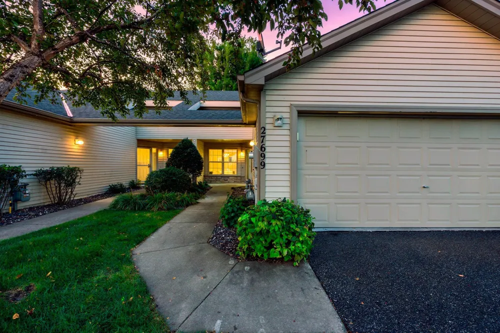 27699 Woodland Drive Chisago City, MN 55013
