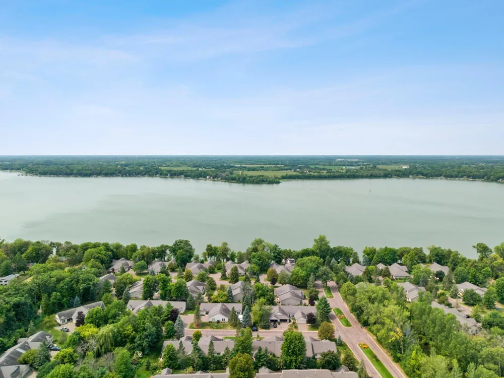 27699 Woodland Drive Chisago City, MN 55013