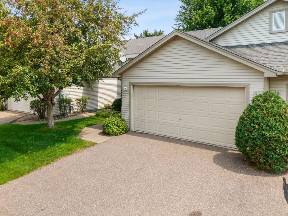 27699 Woodland Drive Chisago City, MN 55013