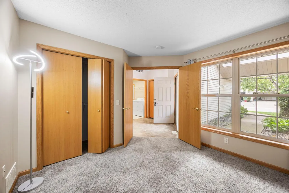 27699 Woodland Drive Chisago City, MN 55013
