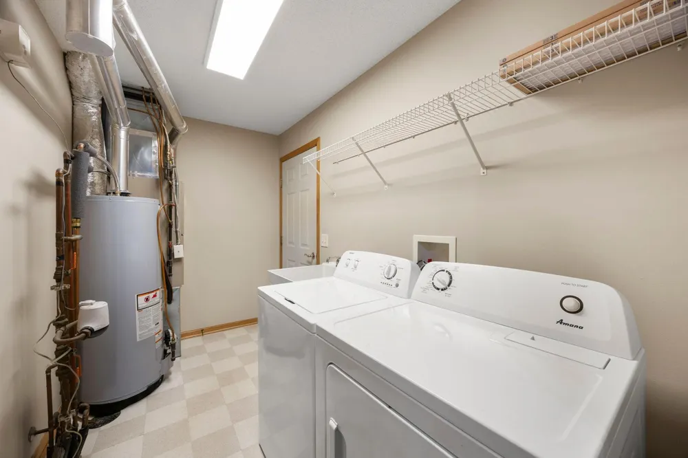 27699 Woodland Drive Chisago City, MN 55013