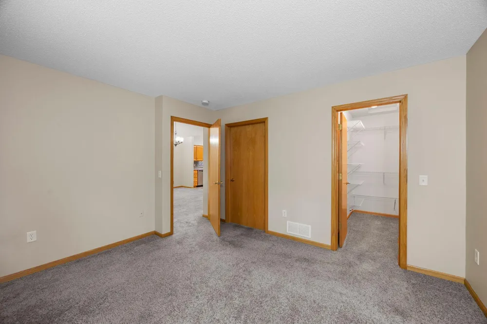 27699 Woodland Drive Chisago City, MN 55013