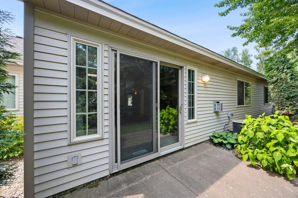 27699 Woodland Drive Chisago City, MN 55013