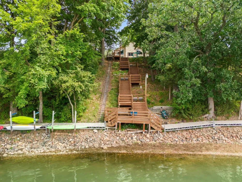 27699 Woodland Drive Chisago City, MN 55013