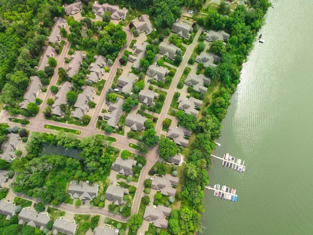 27699 Woodland Drive Chisago City, MN 55013