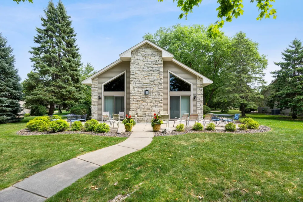 27699 Woodland Drive Chisago City, MN 55013