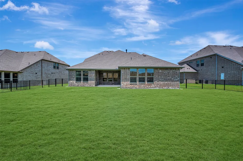 912 Wood Duck Court Heath, TX 75126