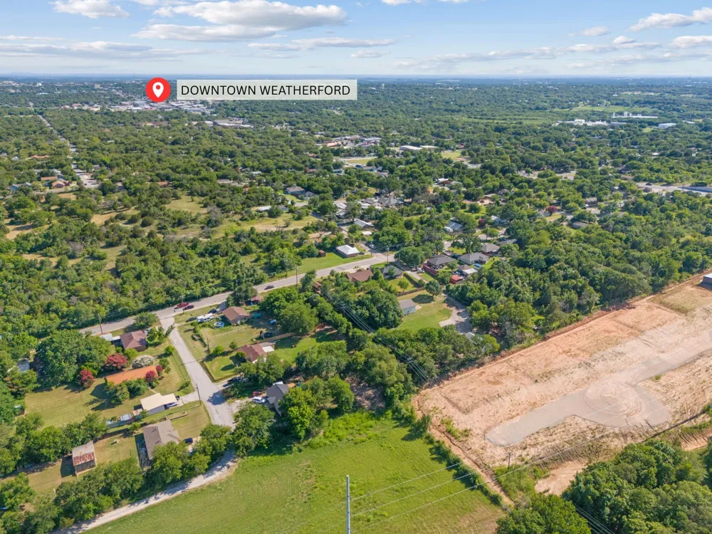 1712 Madison Street Weatherford, TX 76086