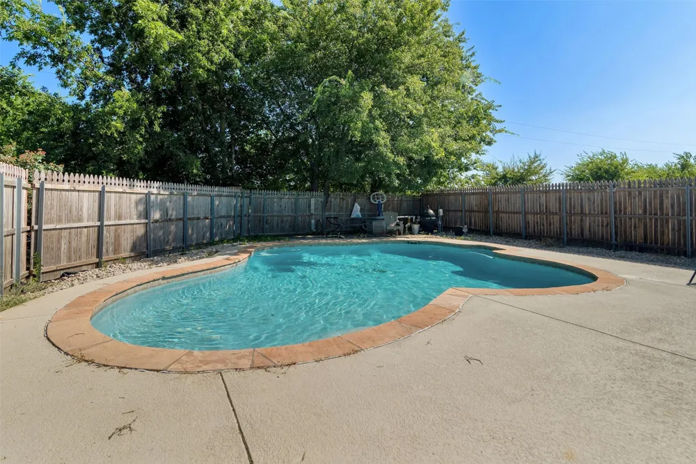 8787 S State Highway 78 Leonard, TX 75452