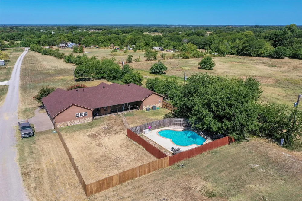 8787 S State Highway 78 Leonard, TX 75452