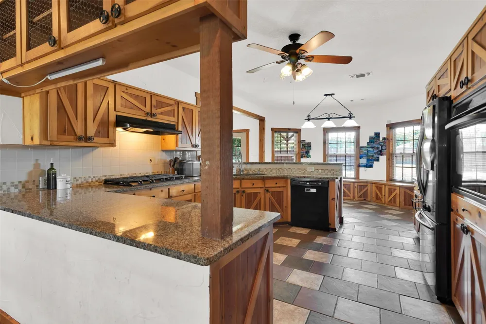 8787 S State Highway 78 Leonard, TX 75452
