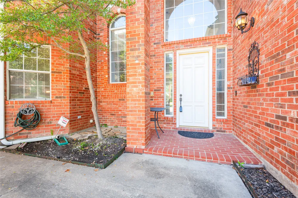 909 Hills Creek Drive McKinney, TX 75072