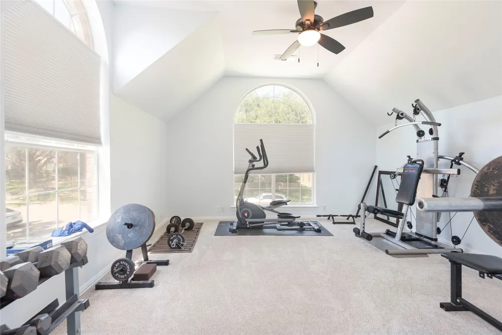 909 Hills Creek Drive McKinney, TX 75072