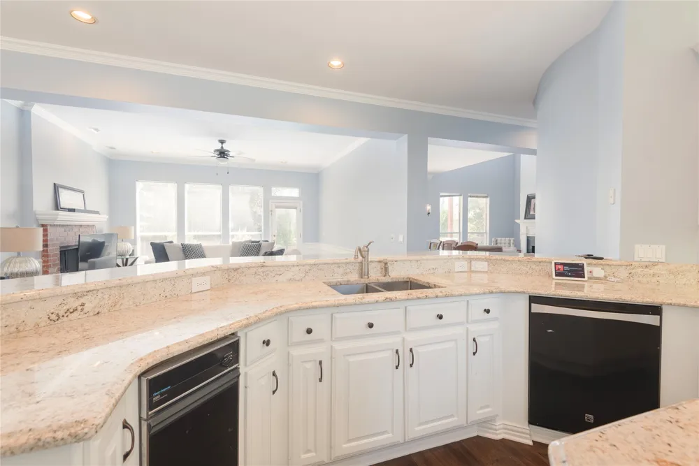 909 Hills Creek Drive McKinney, TX 75072