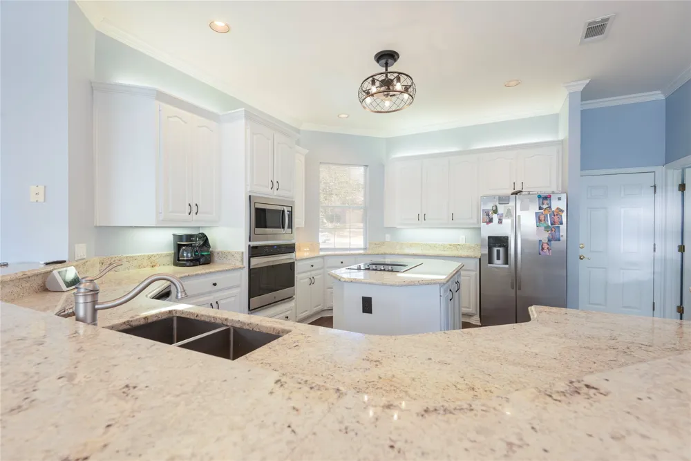 909 Hills Creek Drive McKinney, TX 75072