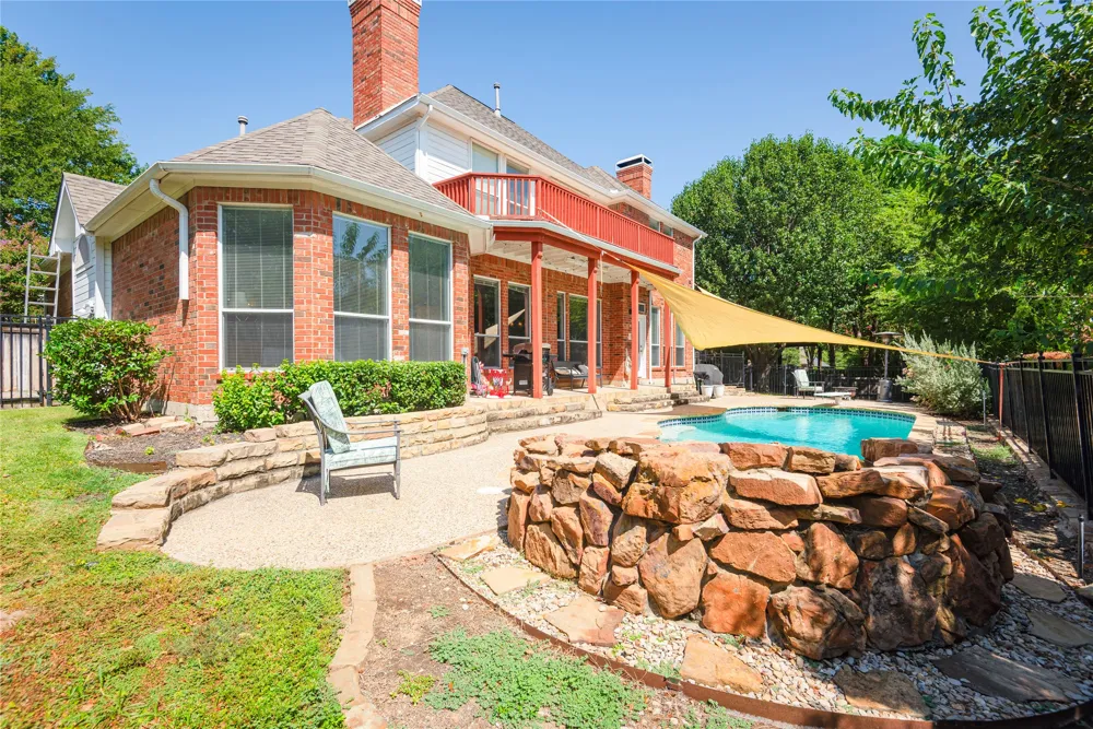 909 Hills Creek Drive McKinney, TX 75072