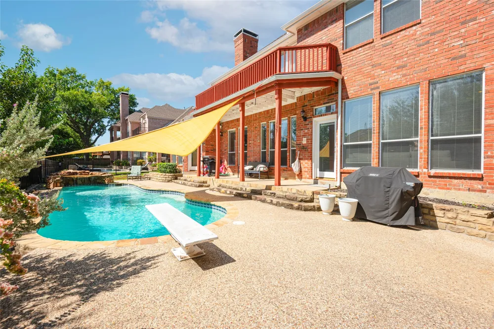 909 Hills Creek Drive McKinney, TX 75072