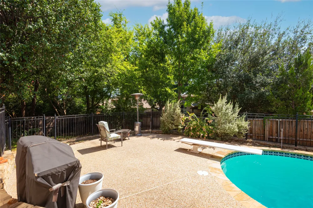 909 Hills Creek Drive McKinney, TX 75072