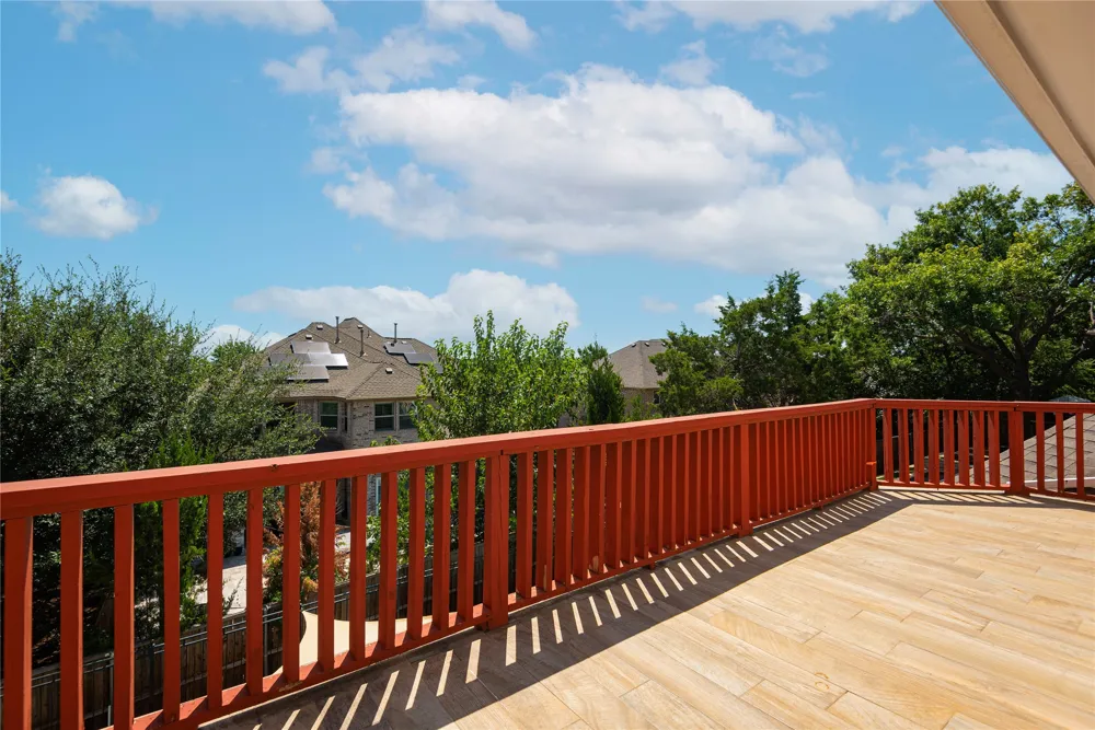 909 Hills Creek Drive McKinney, TX 75072