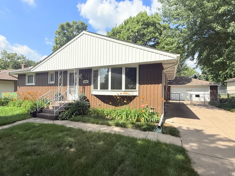 2055 English Street Maplewood, MN 55109