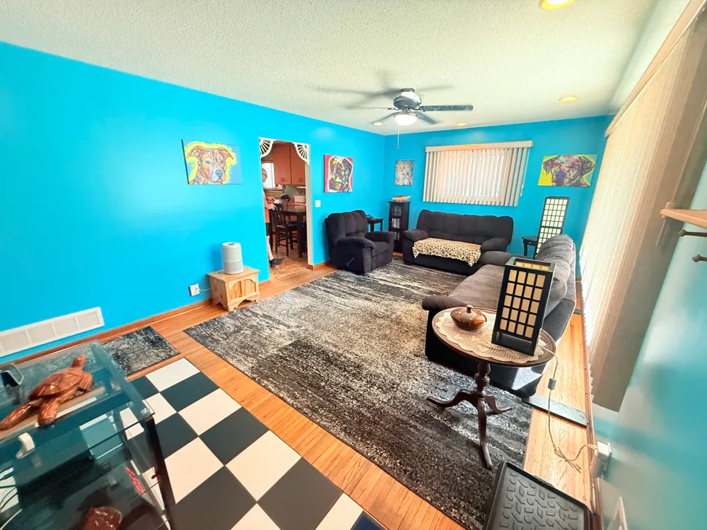 2055 English Street Maplewood, MN 55109