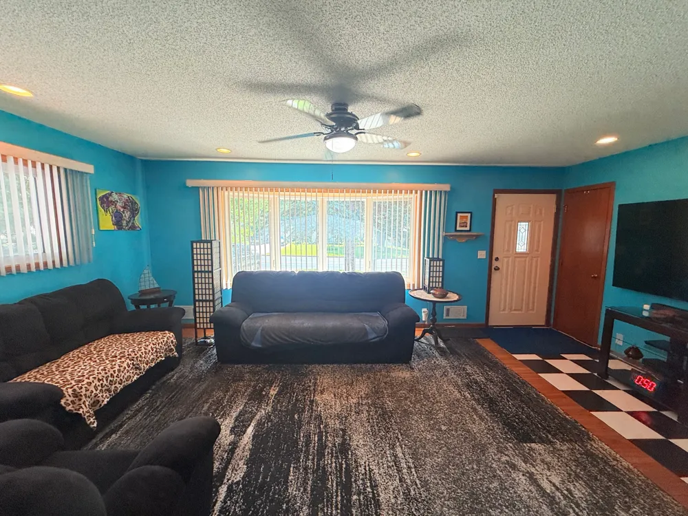 2055 English Street Maplewood, MN 55109