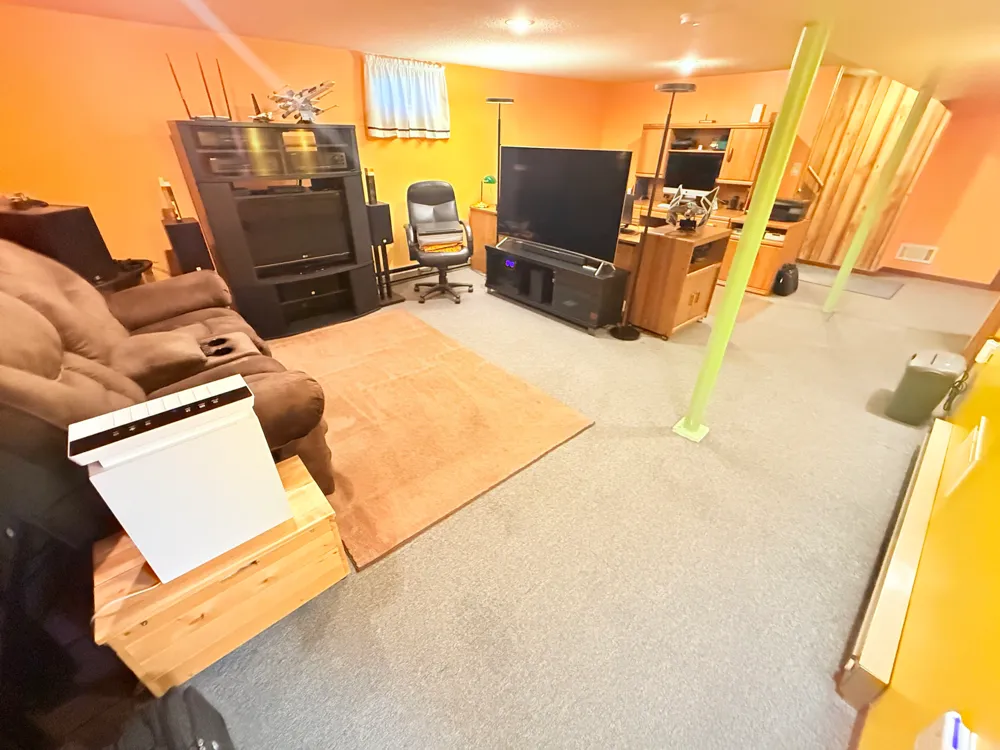 2055 English Street Maplewood, MN 55109