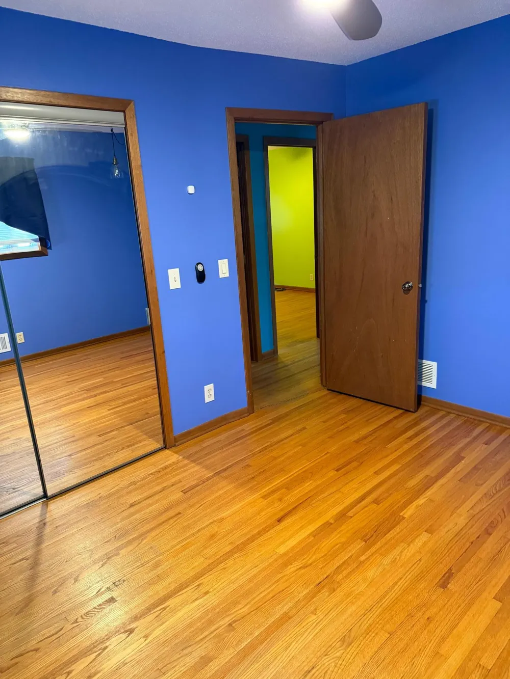 2055 English Street Maplewood, MN 55109