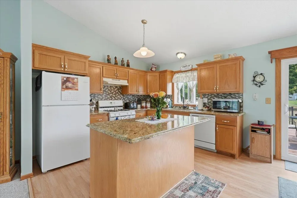 1348 Mallard Lane New Richmond, WI 54017