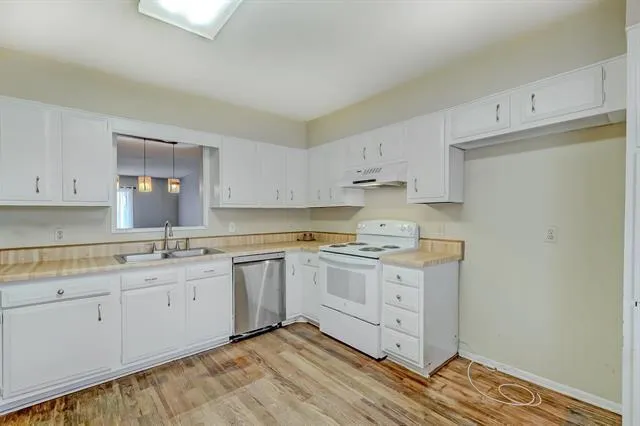537 Longmeadow Street Beaumont, TX 77707