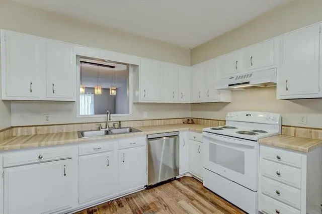 537 Longmeadow Street Beaumont, TX 77707