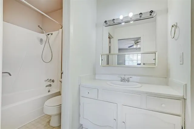 537 Longmeadow Street Beaumont, TX 77707
