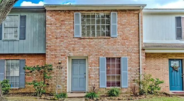 537 Longmeadow Street Beaumont, TX 77707